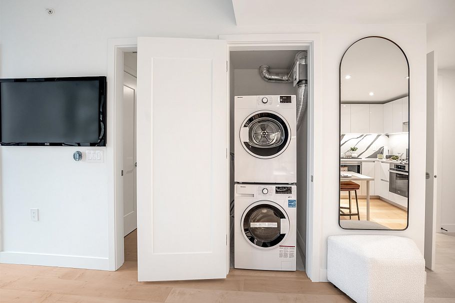 514 135 E 13th Street North Vancouver, BC - 11