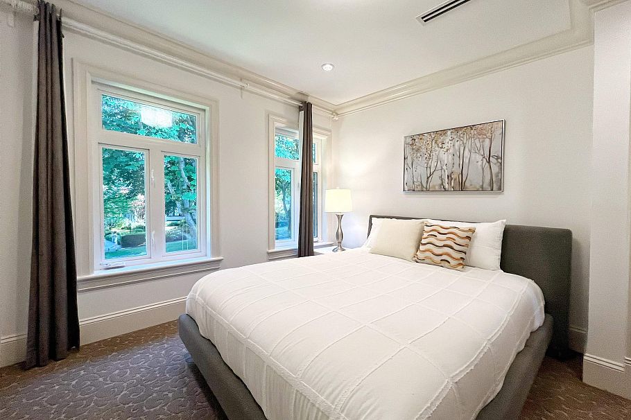 3715 W 22nd Avenue Vancouver, BC - 10