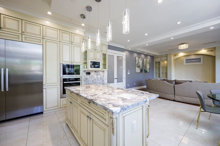 2351 W 34th Avenue Vancouver, BC - 12