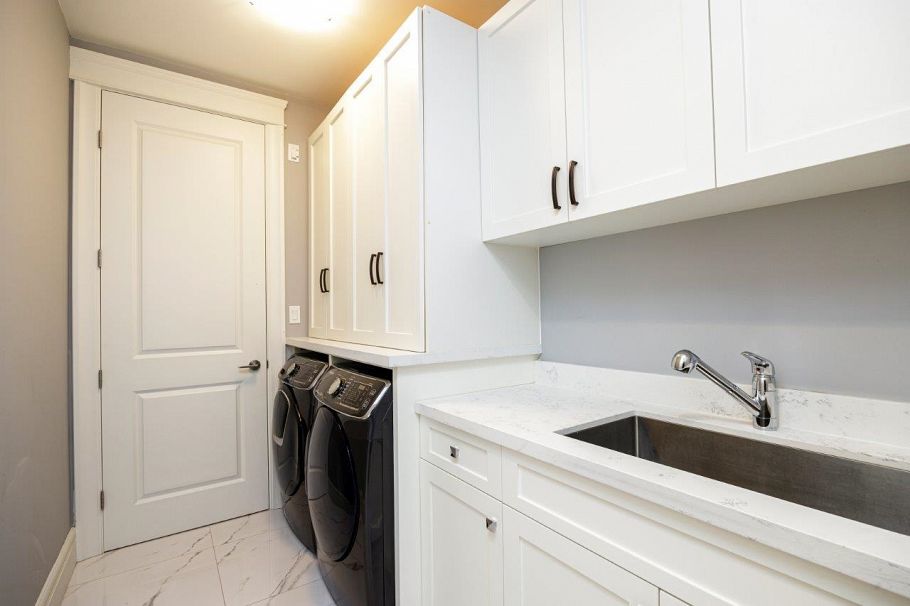 2351 W 34th Avenue Vancouver, BC - 25