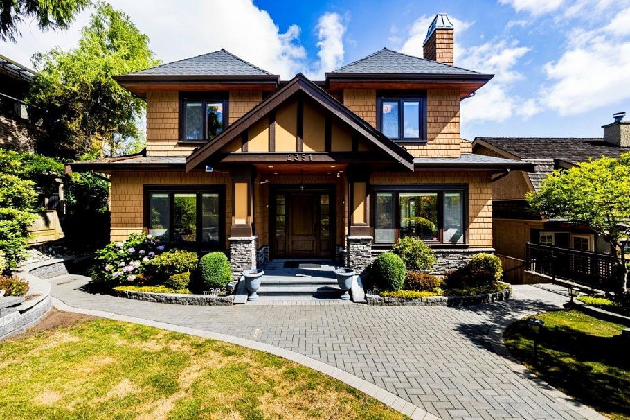 2351 W 34th Avenue Vancouver, BC - 1