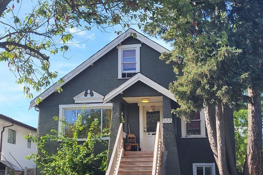 555 E 18th Avenue Vancouver, BC - 1