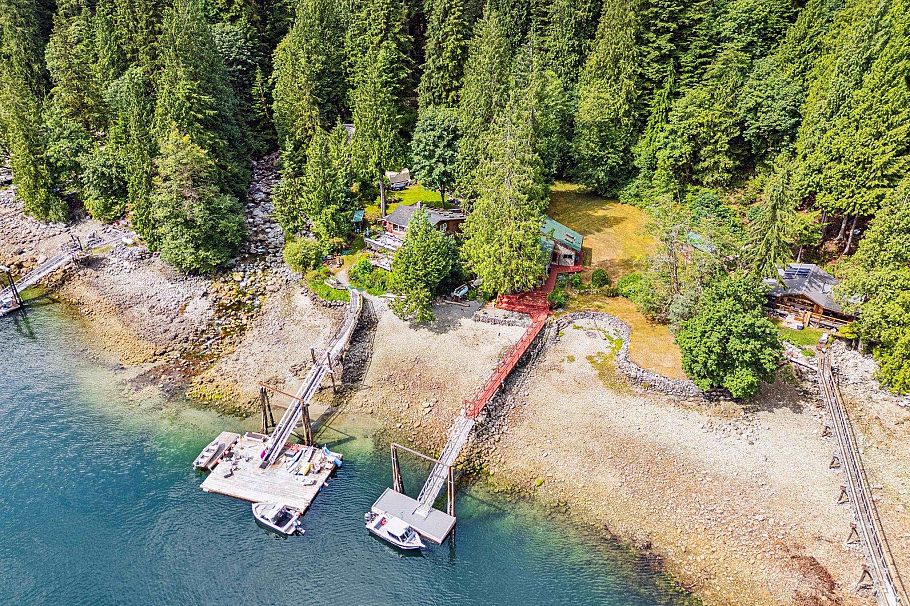 12&13 Coldwell Beach North Vancouver, BC - 4