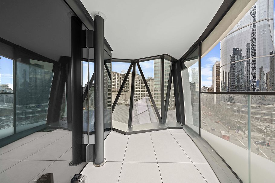 702 1033 Nelson Street Vancouver, BC - 23