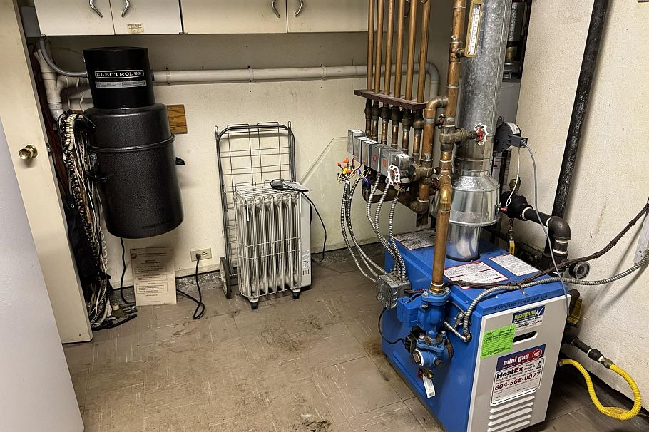 3616 Oxford Street Vancouver, BC - 19