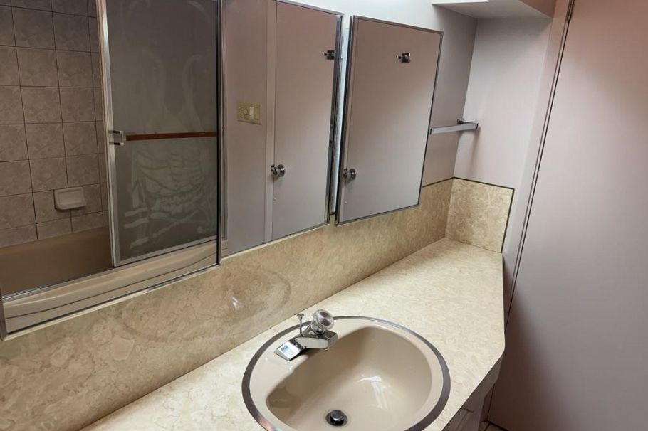 3616 Oxford Street Vancouver, BC - 26