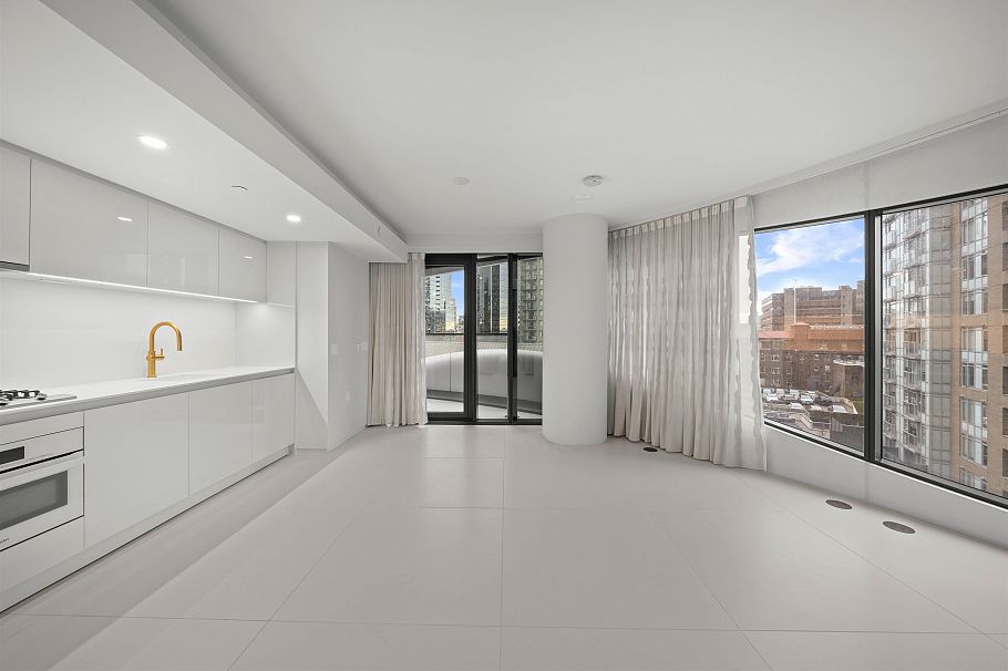 702 1033 Nelson Street Vancouver, BC - 3