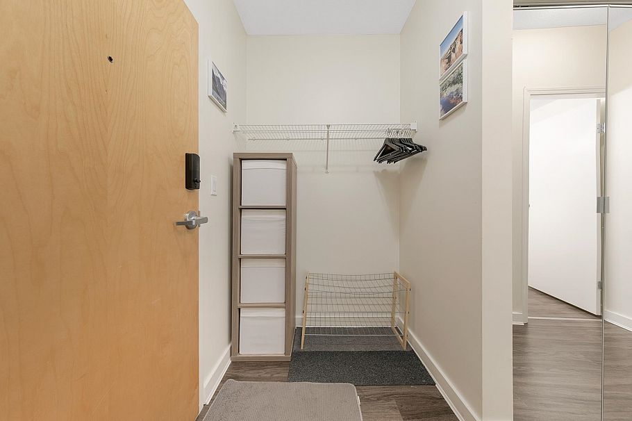 307 1249 Granville Street Vancouver, BC - 3