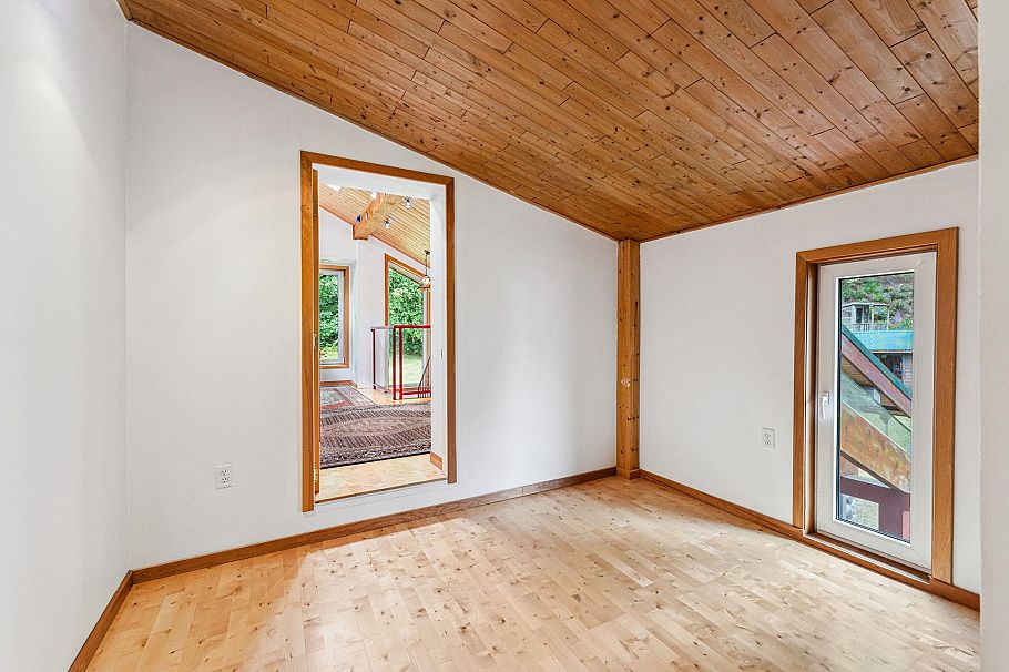 12&13 Coldwell Beach North Vancouver, BC - 22