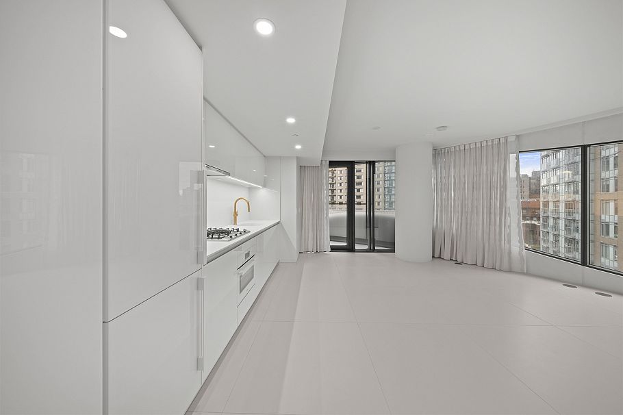 702 1033 Nelson Street Vancouver, BC - 7