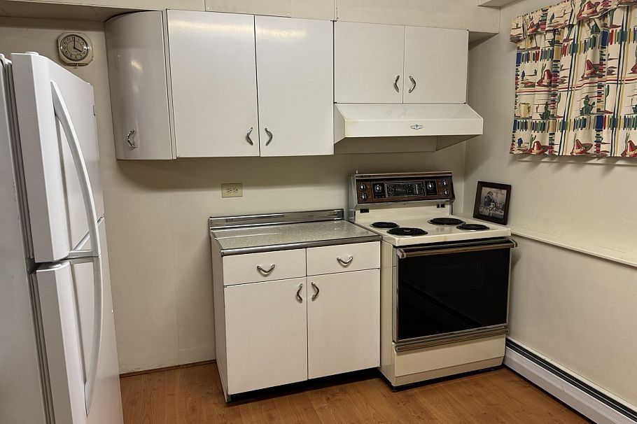 3616 Oxford Street Vancouver, BC - 18