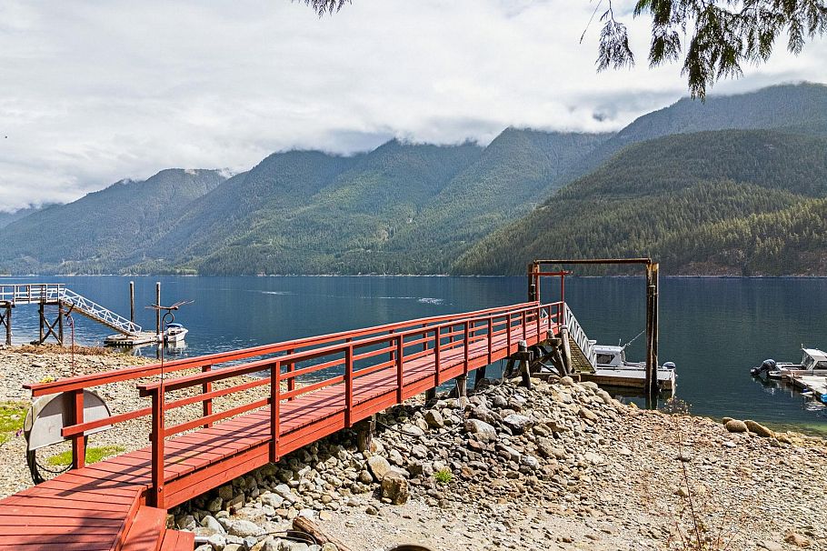 12&13 Coldwell Beach North Vancouver, BC - 40