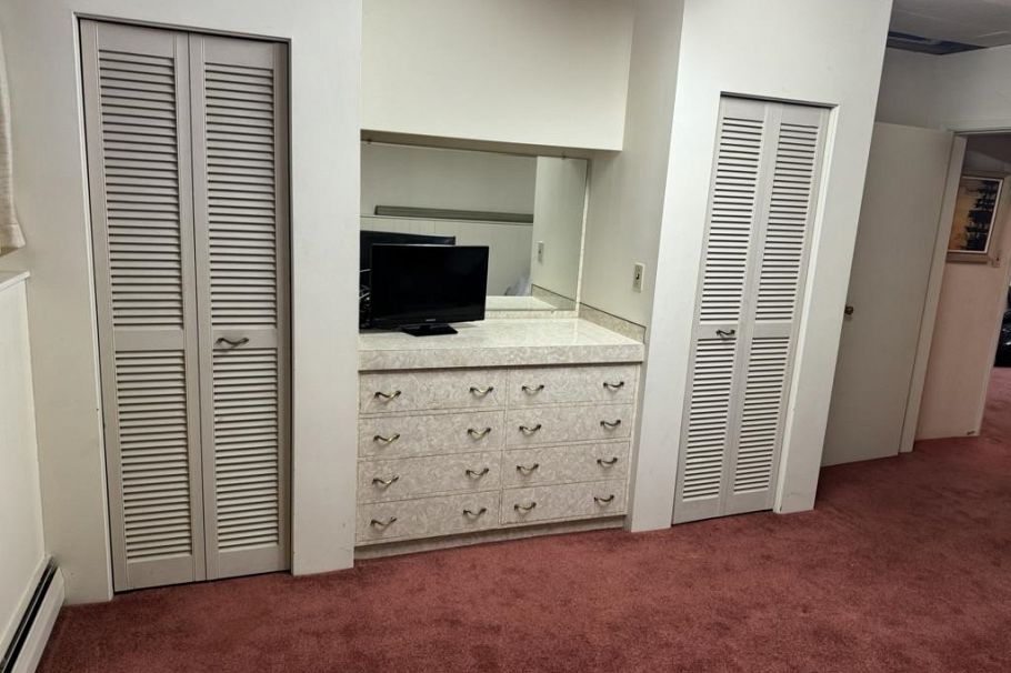 3616 Oxford Street Vancouver, BC - 24