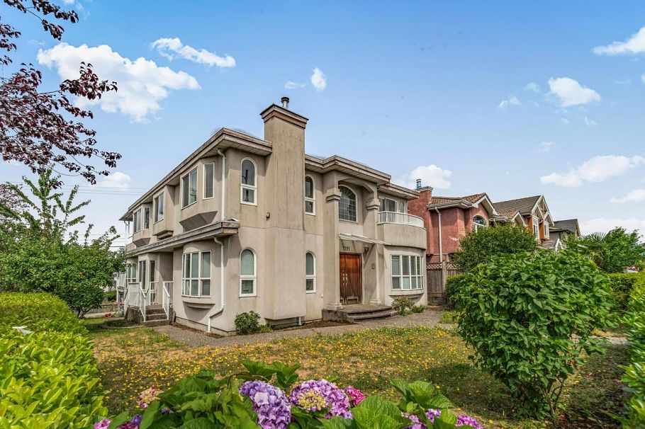 7191 Fraser Street Vancouver, BC - 2