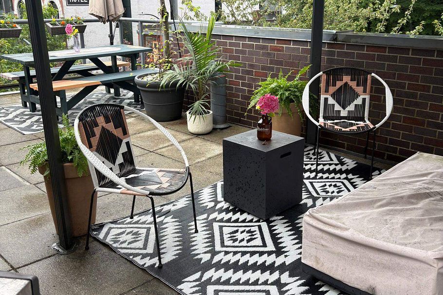 891 Helmcken Street Vancouver, BC - 9