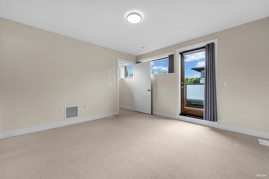 6098 Oak Street Vancouver, BC - 25