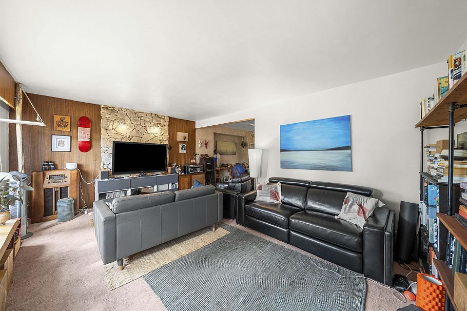 4561 Manor Street Vancouver, BC - 15