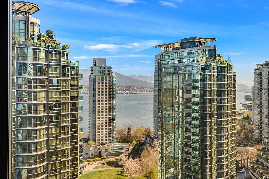 1504 1333 W Georgia Street Vancouver, BC - 2