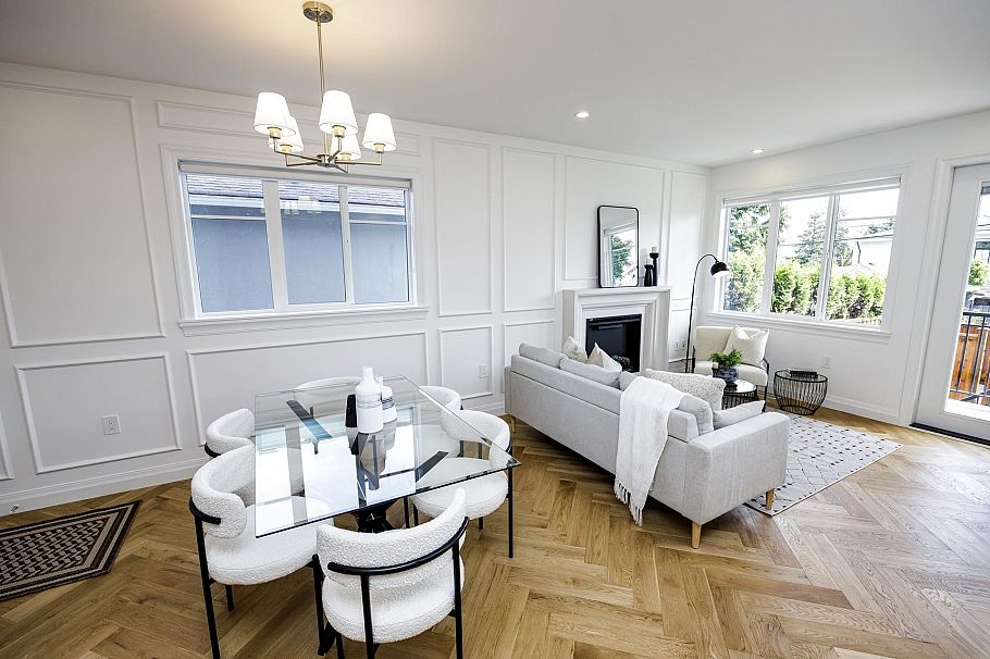 261 E 23rd Street North Vancouver, BC - 1