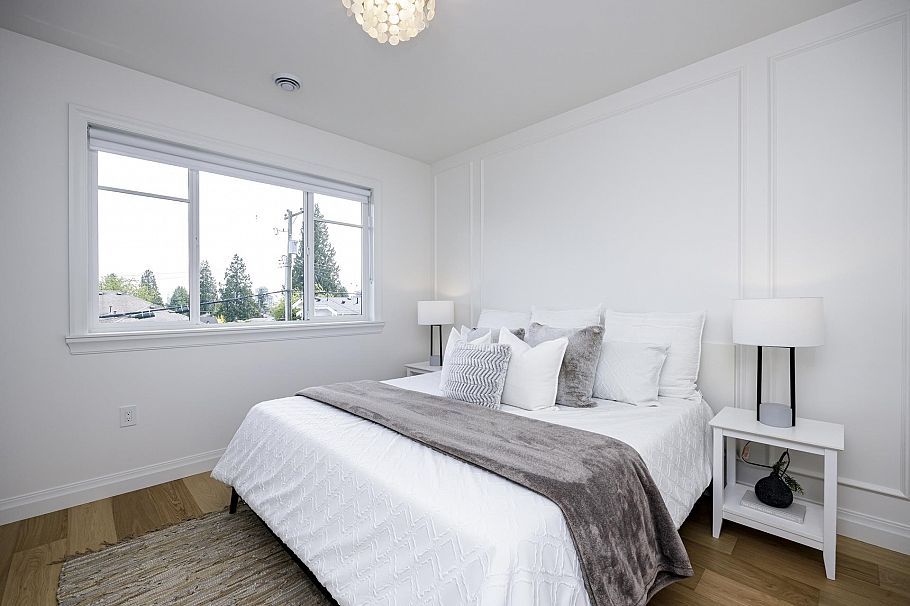 261 E 23rd Street North Vancouver, BC - 21