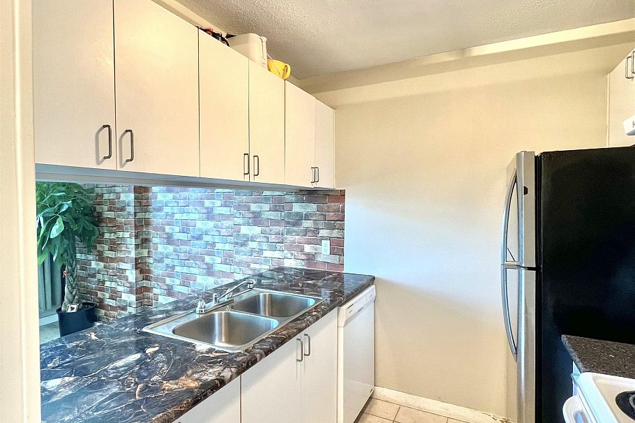 2501 438 Seymour Street Vancouver, BC - 4