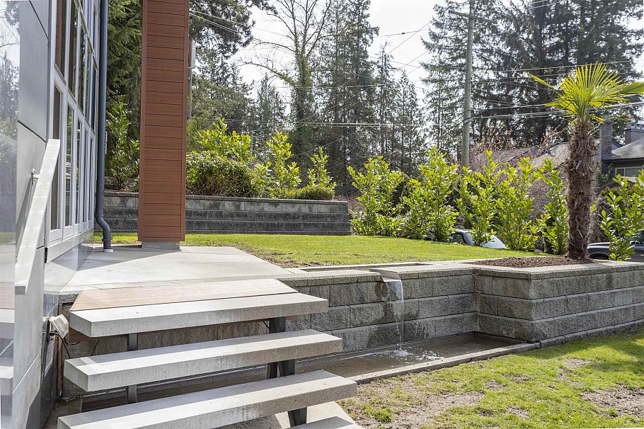 568 Palisade Drive North Vancouver, BC - 6