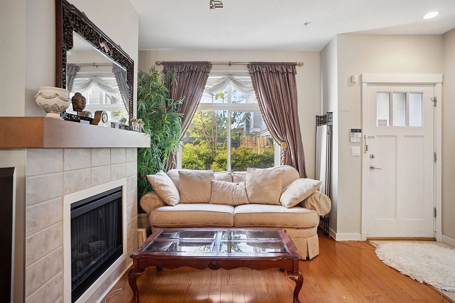 7411 Columbia Street Vancouver, BC - 6