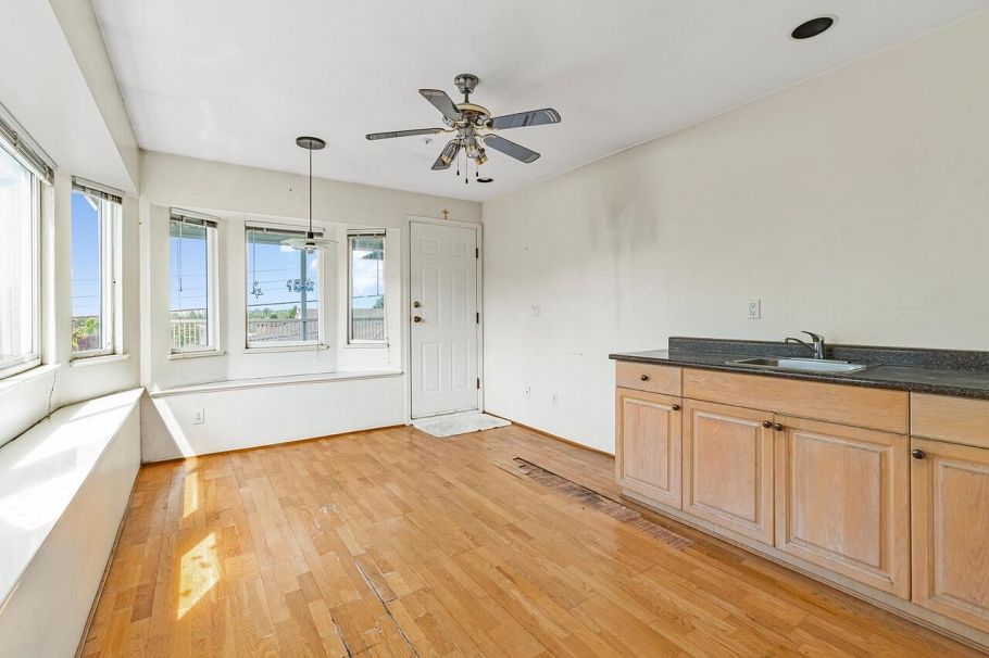 7191 Fraser Street Vancouver, BC - 11