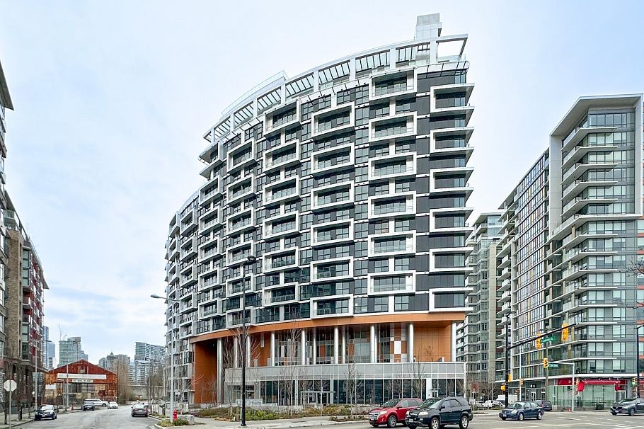 407 1768 Cook Street Vancouver, BC - 1