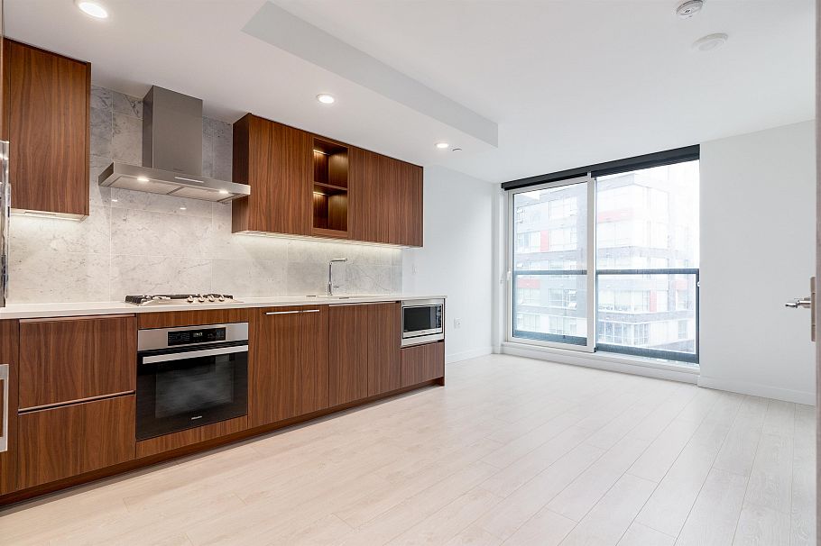 603 1768 Cook Street Vancouver, BC - 2