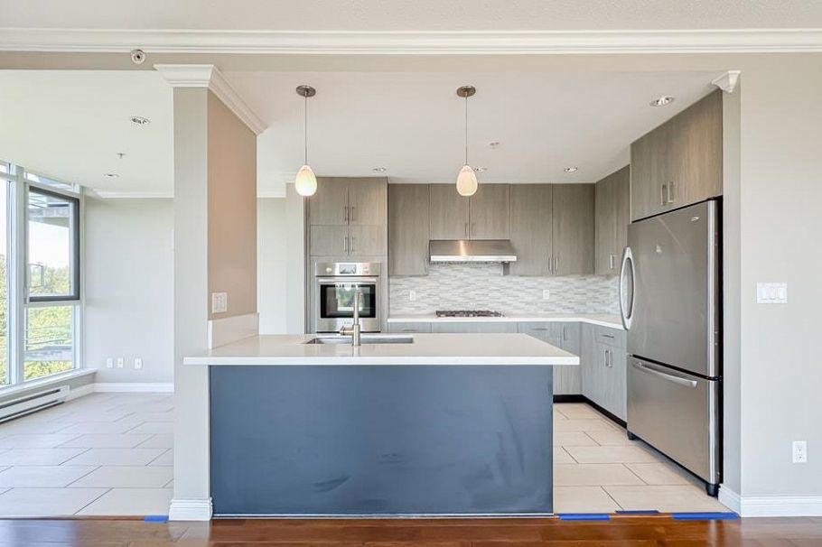 705 2688 West Mall Vancouver, BC - 9