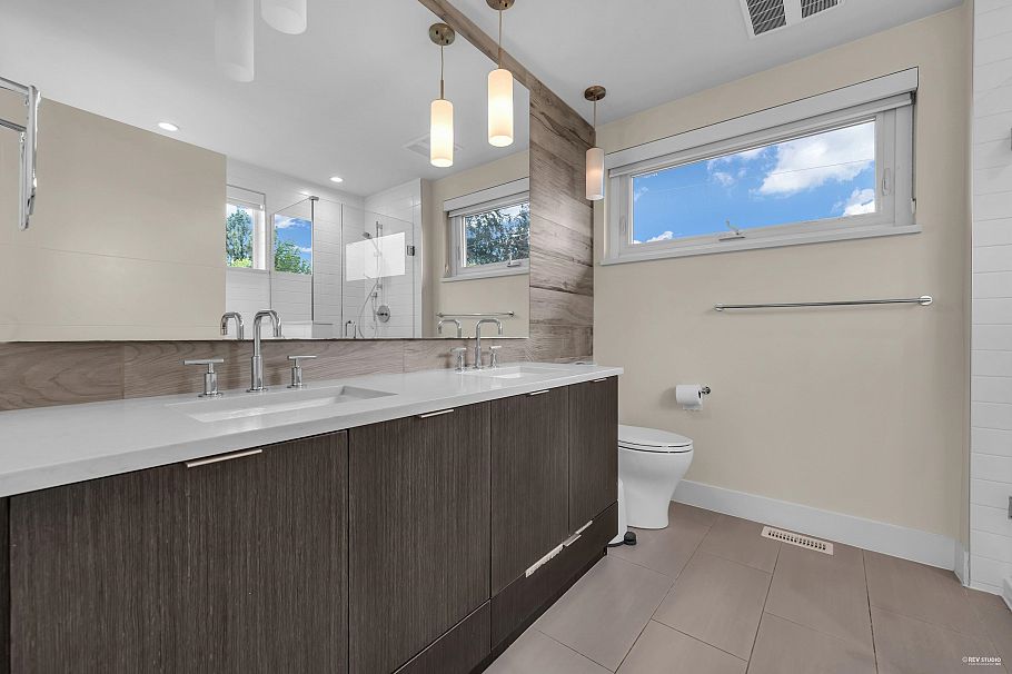 6098 Oak Street Vancouver, BC - 28