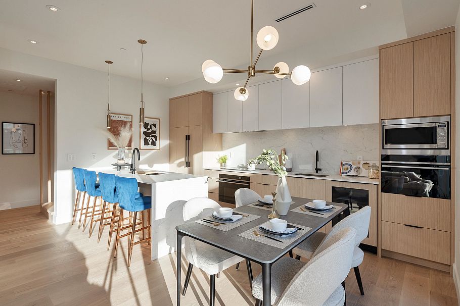 32 E 37th Avenue Vancouver, BC - 10