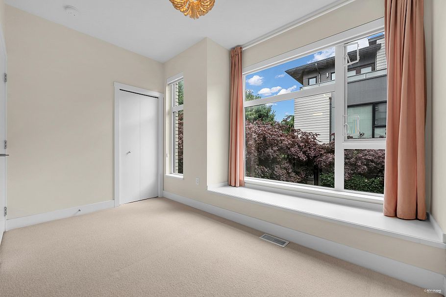 6098 Oak Street Vancouver, BC - 21