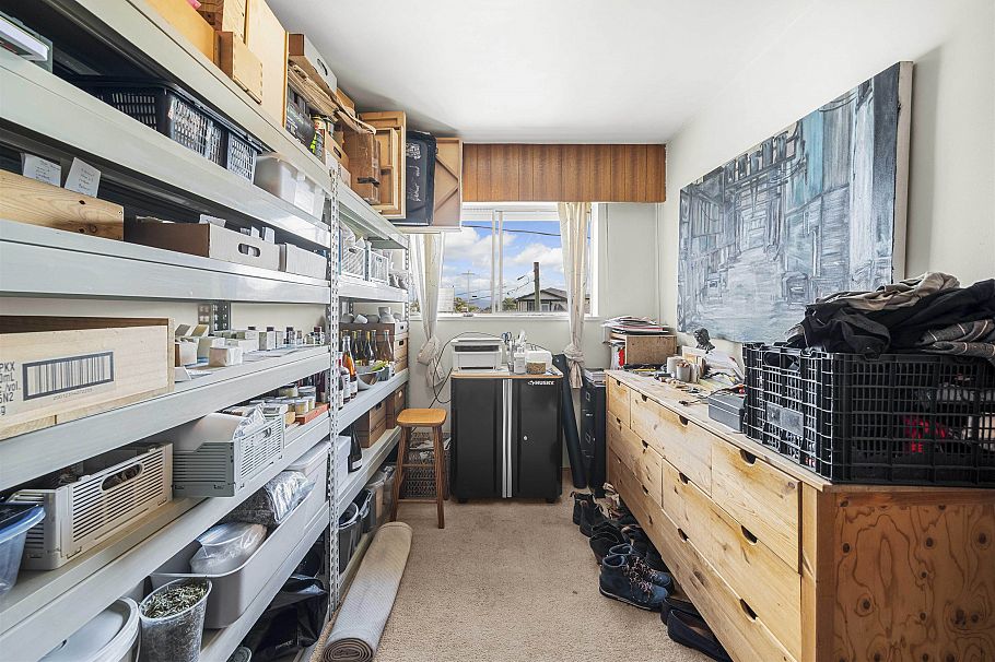 4561 Manor Street Vancouver, BC - 6