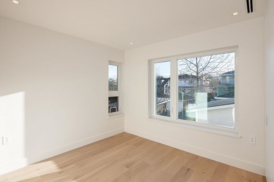 32 E 37th Avenue Vancouver, BC - 29