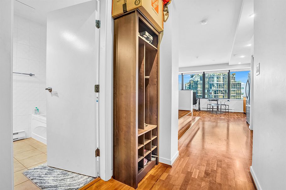 1504 1333 W Georgia Street Vancouver, BC - 4