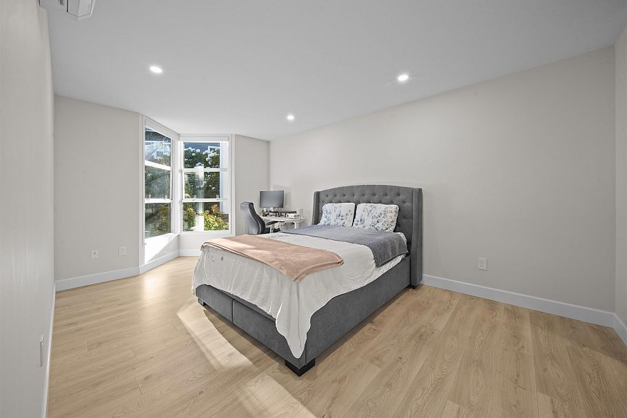 103 3399 Capilano Crescent North Vancouver, BC - 33