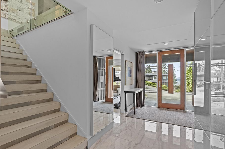 568 Palisade Drive North Vancouver, BC - 7