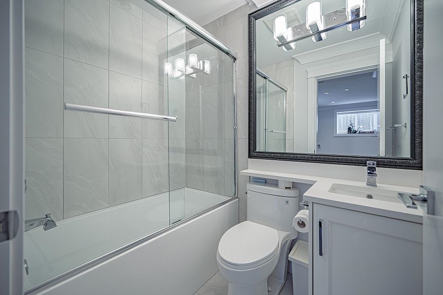 3792 Puget Drive Vancouver, BC - 25