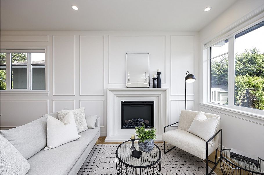 261 E 23rd Street North Vancouver, BC - 14