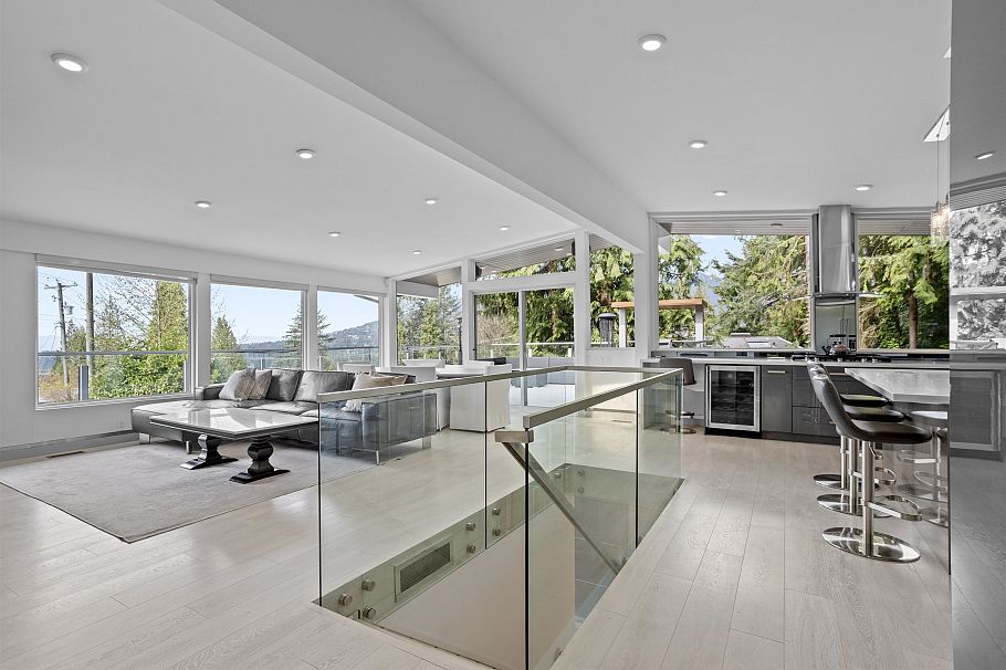 568 Palisade Drive North Vancouver, BC - 8