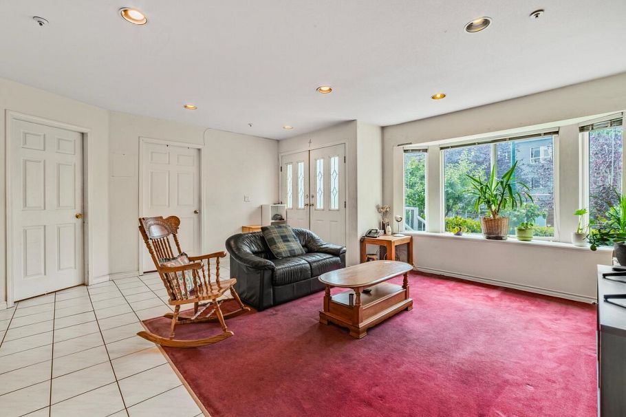 7191 Fraser Street Vancouver, BC - 4