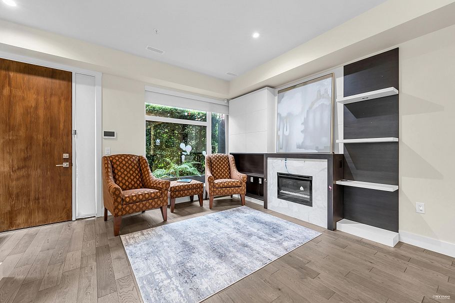 6098 Oak Street Vancouver, BC - 11