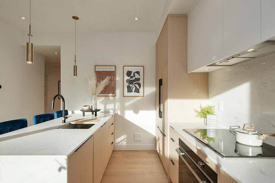 32 E 37th Avenue Vancouver, BC - 12