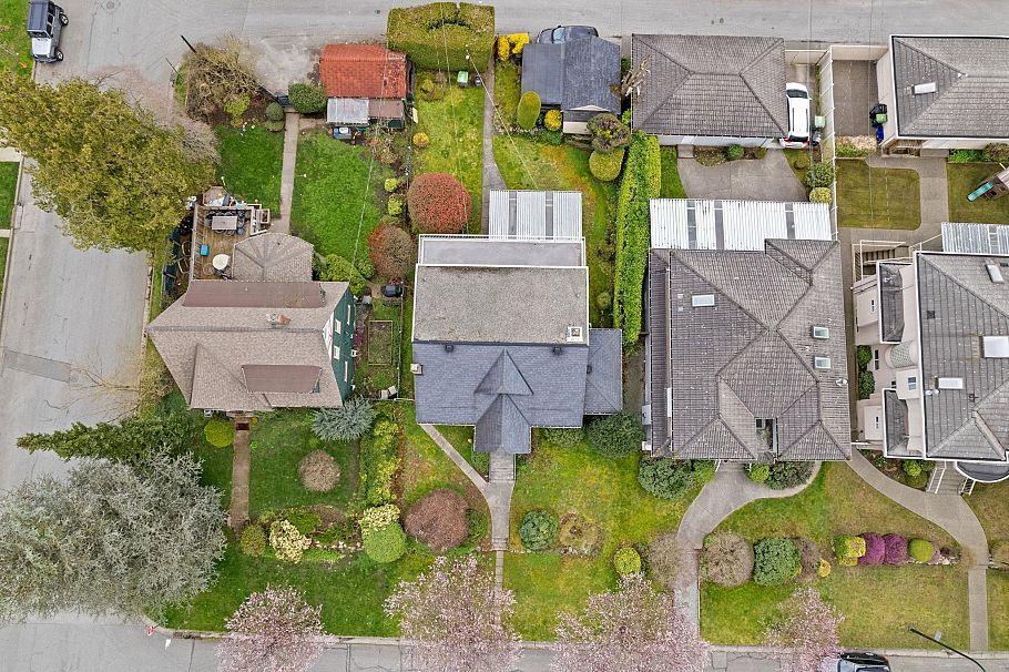 5878 Arlington Street Vancouver, BC - 5