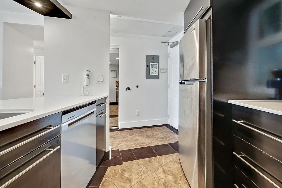 306 183 Keefer Place Vancouver, BC - 5