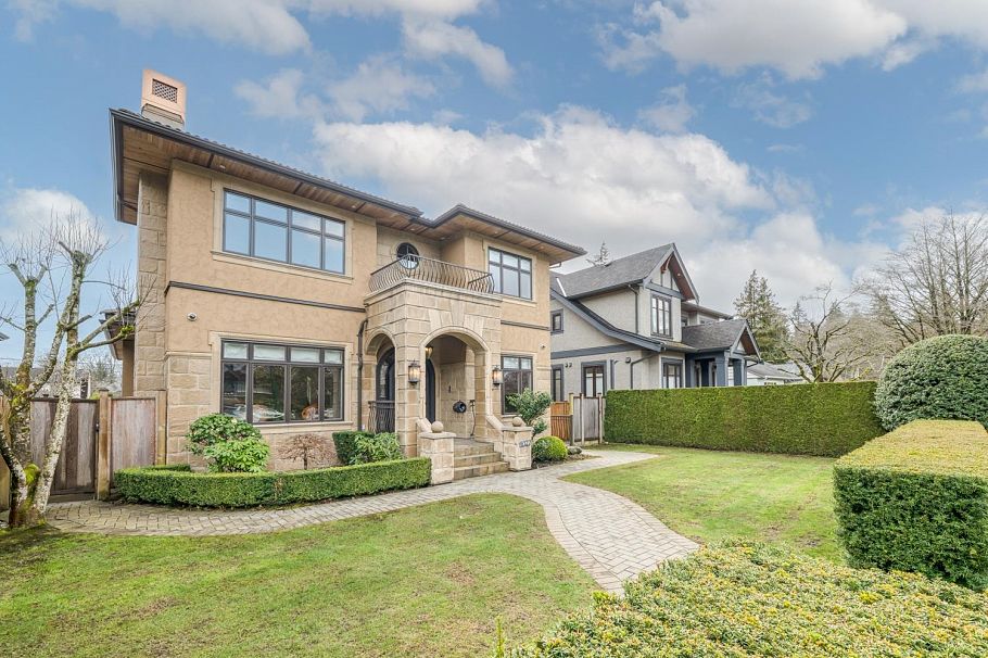 4022 W 30th Avenue Vancouver, BC - 1