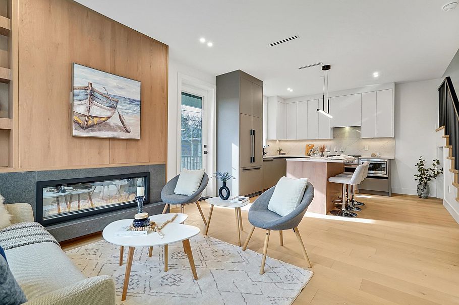 3483 Adanac Street Vancouver, BC - 2