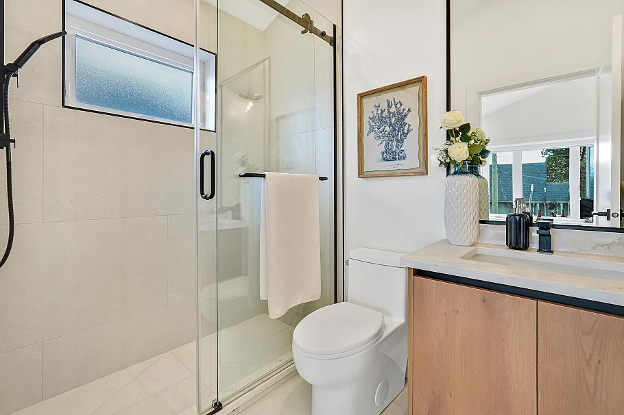 3483 Adanac Street Vancouver, BC - 13